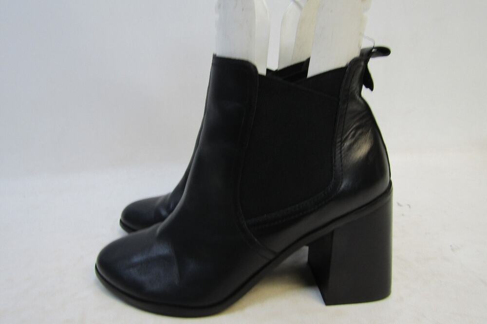 BP Womens Size 7 M Black Leather Chelsea Ankle Fashion Boots Bootie